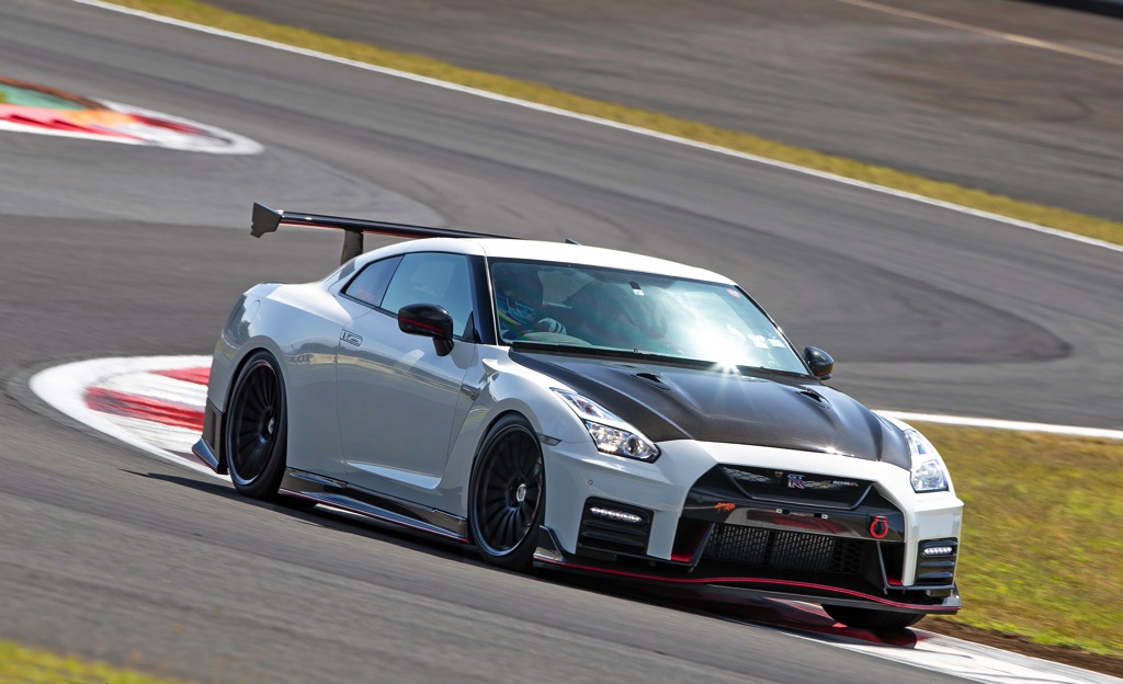 ニスモを捨てたgt Rニスモの衝撃 2600万円のnアタックパッケージをさらにチューニング Web Option 自動車情報サイト 新車 中古車 Carview