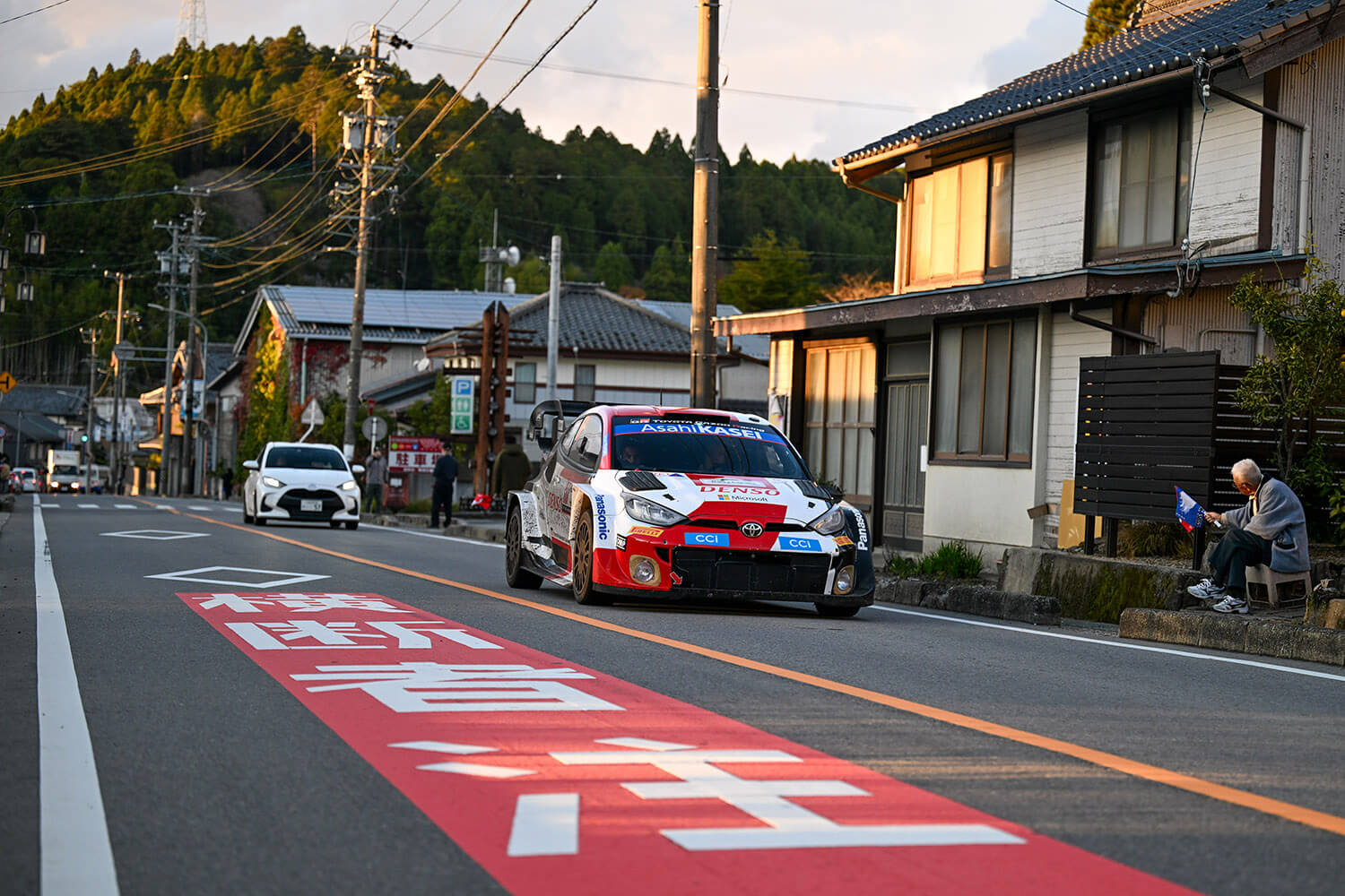 勝田貴元が５ステージで優勝を果たすもトップは依然としてエバンス！　「フォーラムエイト・ラリージャパン2023」デイ3が終了