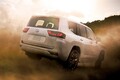 日本にも来る!? 「ランドクルーザー300 ハイブリッド」が海外でデビュー。最速2025年にも上陸か