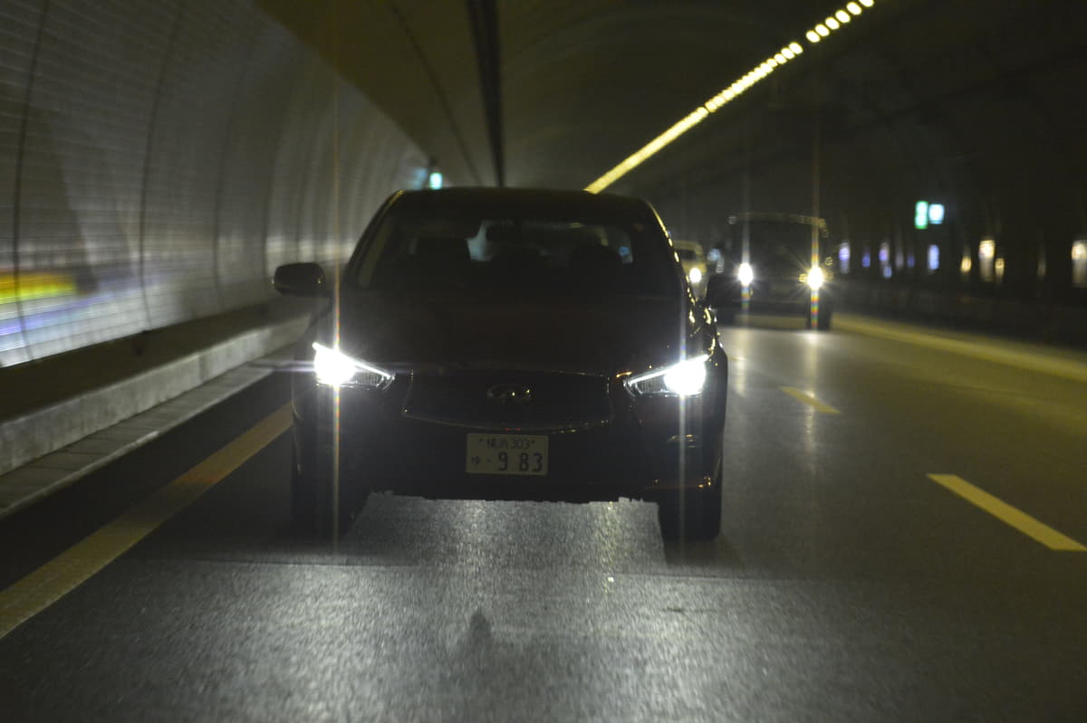 夜間走行はロービーム ハイビーム 本当に正しいヘッドライトの使い方 Auto Messe Web 自動車情報サイト 新車 中古車 Carview