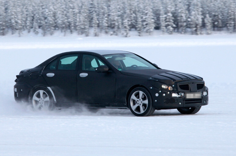 謎めく次期Cクラス情報 3気筒の噂の真相は…