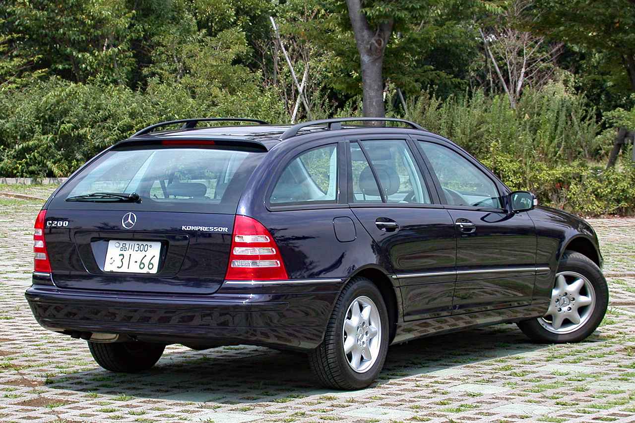 懐かしの輸入車 27 メルセデス ベンツ Cクラスのワゴンはスタイリッシュになって使い勝手も向上 Webモーターマガジン 自動車情報サイト 新車 中古車 Carview