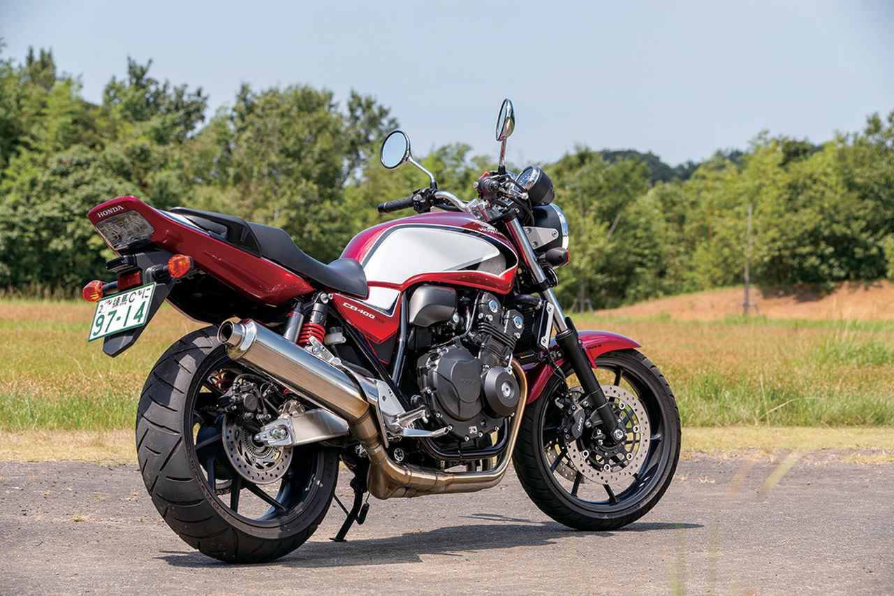 ホンダ Cb400 Super Four ヒストリーガイド 名車の歴史 最新モデルのインプレとともに400cc4気筒ネイキッドの魅力を解説 Webオートバイ 自動車情報サイト 新車 中古車 Carview