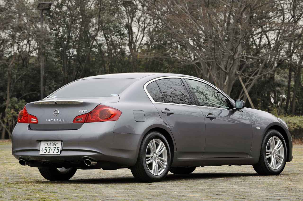 10年ひと昔の国産車 54 スカイラインはマイナーチェンジで燃費向上と気持ちの良い加速を両立させた Webモーターマガジン 自動車情報サイト 新車 中古車 Carview