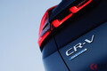 ホンダが「タフ顔新型SUV」世界初公開！ ハニカムグリル採用の新型「CR-V」を米国で発表！ 今夏発売へ