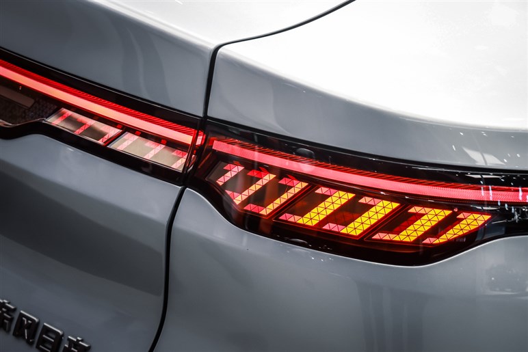 日産の新型BEV「N7」が中国で爆売れ中。低価格で高評価も、日本ユーザーが抱く“複雑な感情”とは？