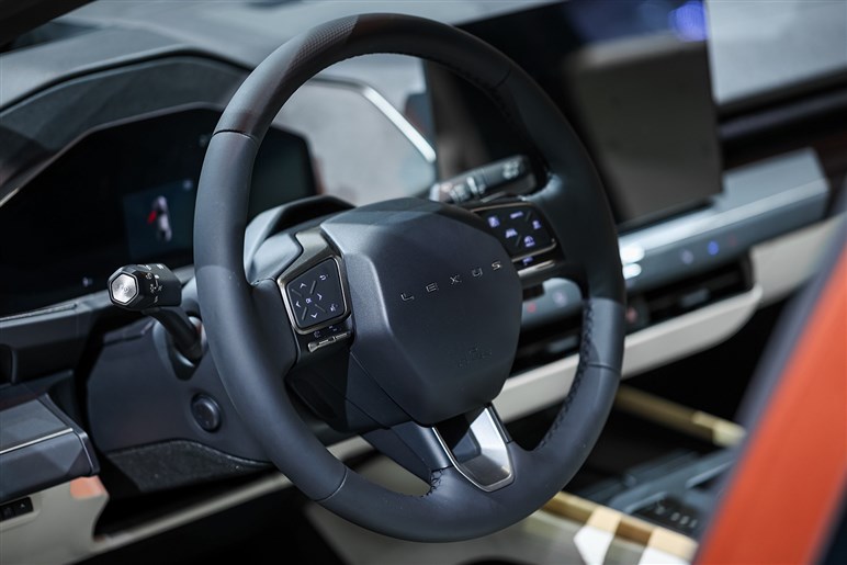 日産の新型BEV「N7」が中国で爆売れ中。低価格で高評価も、日本ユーザーが抱く“複雑な感情”とは？