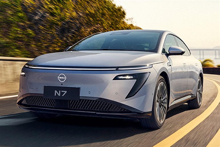 日産の新型BEV「N7」が中国で爆売れ中。低価格で高評価も、日本ユーザーが抱く“複雑な感情”とは？