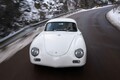 ポルシェ「356」が1億1000万円オーバー！ 理由は「アウトロー」にレストモッドされたワルっぽさにありました