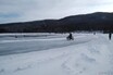 氷の上で威力を発揮するバイク用スパイクタイヤ　雪国で働くバイクのみならず遊び用途も!?