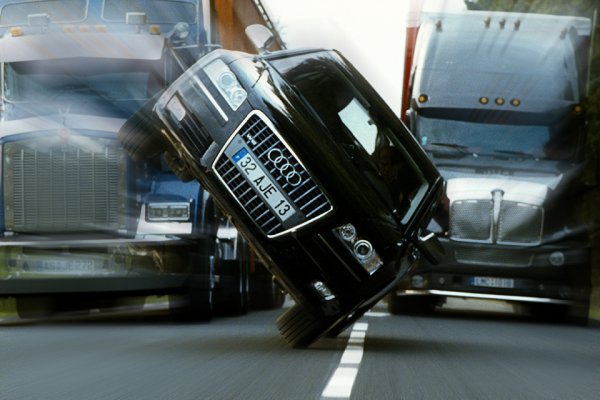 男とクルマとアクションに酔いしれろ 映画 トランスポーター を観る ベストカーweb 自動車情報サイト 新車 中古車 Carview