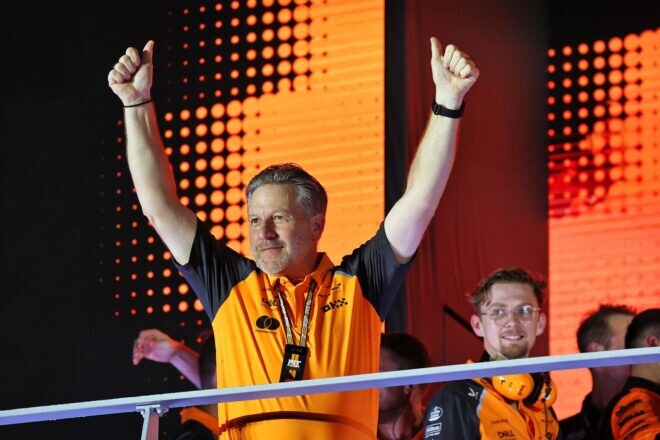 F1チーム代表の現場事情／マクラーレン：フェルスタッペンの脅威と法廷闘争。ブラウンCEOにのしかかるプレッシャー