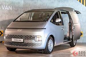 斬新「商用バン」発表！ “一文字ライト”採用の流麗ボディ×「豪華内装」仕様も！ 「両側スライドドア」など快適装備も充実！ “ディーゼルターボ”搭載のヒョンデ「スターリア」台湾で登場！