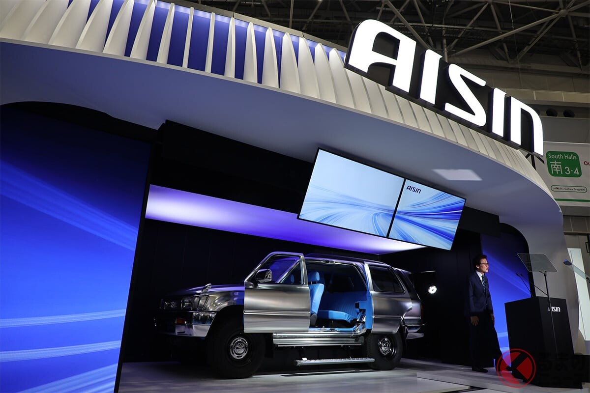 生まれ変わったトヨタ「ハイラックスサーフ」がJMSに登場！ アイシンが提案する未来の移動体験とは