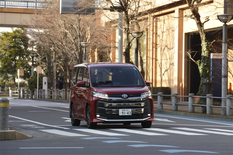 新型ノア／ヴォクシーはママ視点で凄さが際立つ！ 子育てファミリー注目・5つのポイントとは？