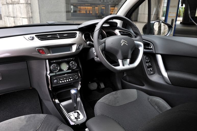 新型C3、「ここにいたんだ僕のエリカちゃん！」 