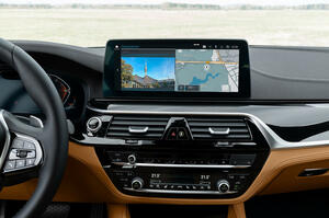 BMW　半導体不足を受けタッチスクリーン非搭載の車両販売開始　米国