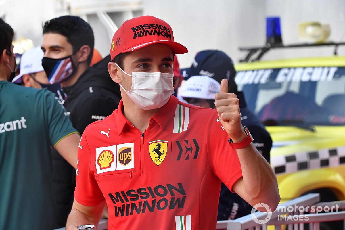 フェラーリ代表 モナコで痛恨リタイア喫したルクレールの行動称賛 チームの精神示した Motorsport Com 日本版 自動車情報サイト 新車 中古車 Carview