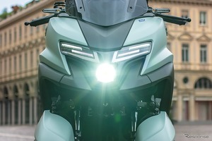 「YZF顔のイケメン」シャープに進化したヤマハ『トリシティ125』2025年モデルが熱い！
