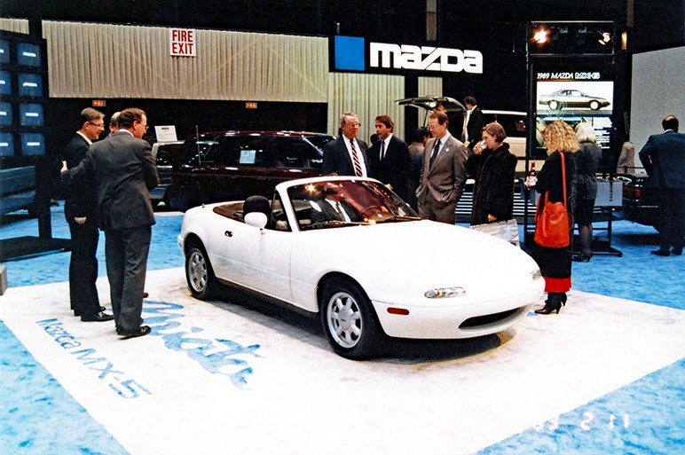 マツダ、ロードスターの誕生30周年記念車をシカゴショーで初披露