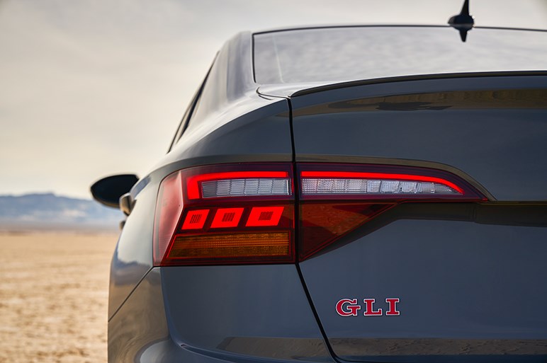 VWジェッタの高性能版、新型GLIをシカゴで初披露
