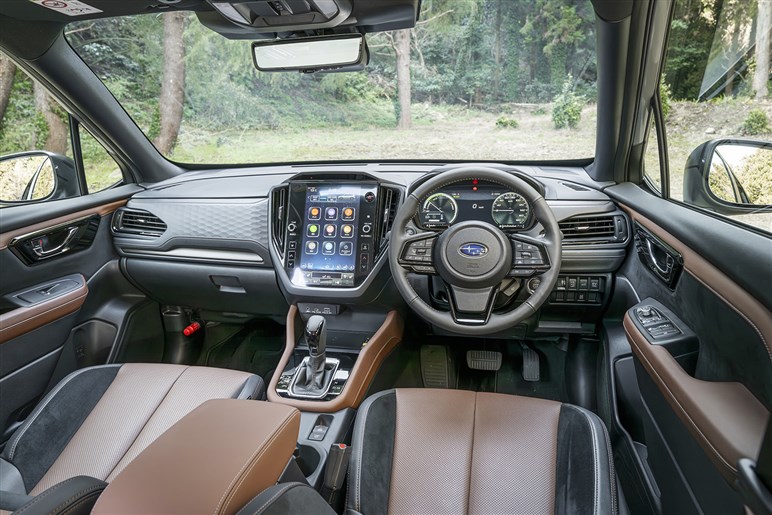 【デビューから約3ヶ月】新型「フォレスター」に特別仕様車登場。内外装にダークトーンを採用…価格は415万8000円から