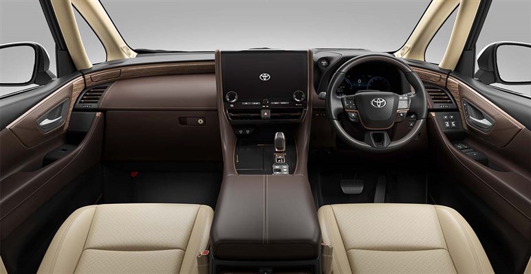 【2025年最新ランキング】上半期の販売台数トップ10のうち8台がトヨタ車…こんなことでいいのか日本のクルマ業界！
