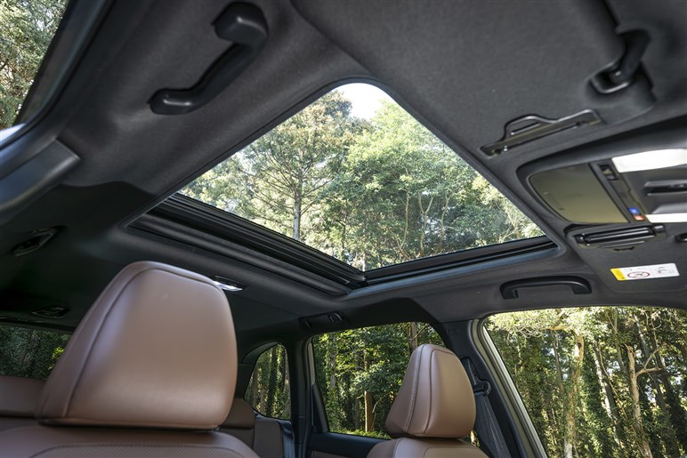 【デビューから約3ヶ月】新型「フォレスター」に特別仕様車登場。内外装にダークトーンを採用…価格は415万8000円から