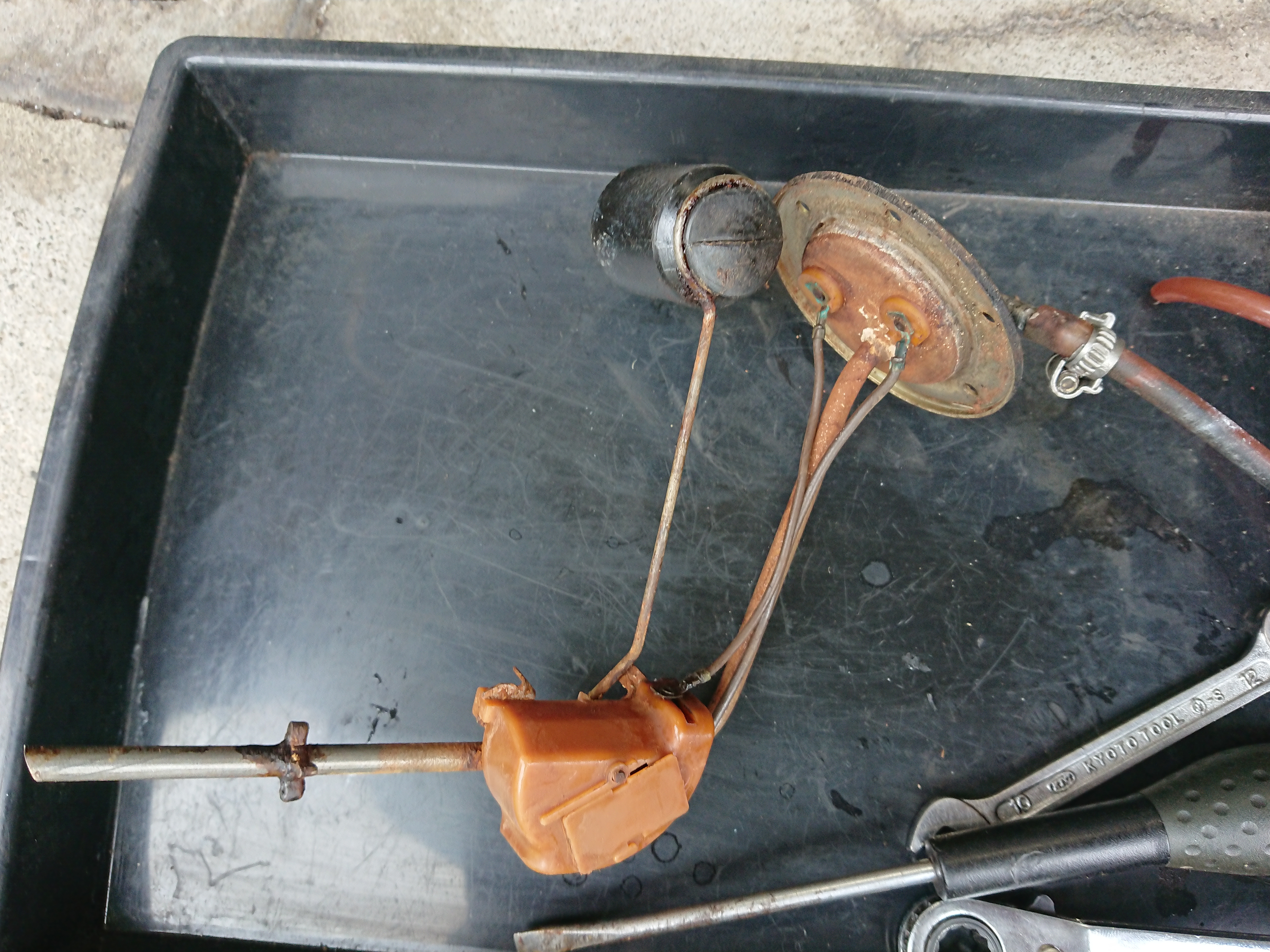 最新の錆取りケミカル剤を用いて 旧車の都市伝説 について検証してみた 外車王soken 自動車情報サイト 新車 中古車 Carview