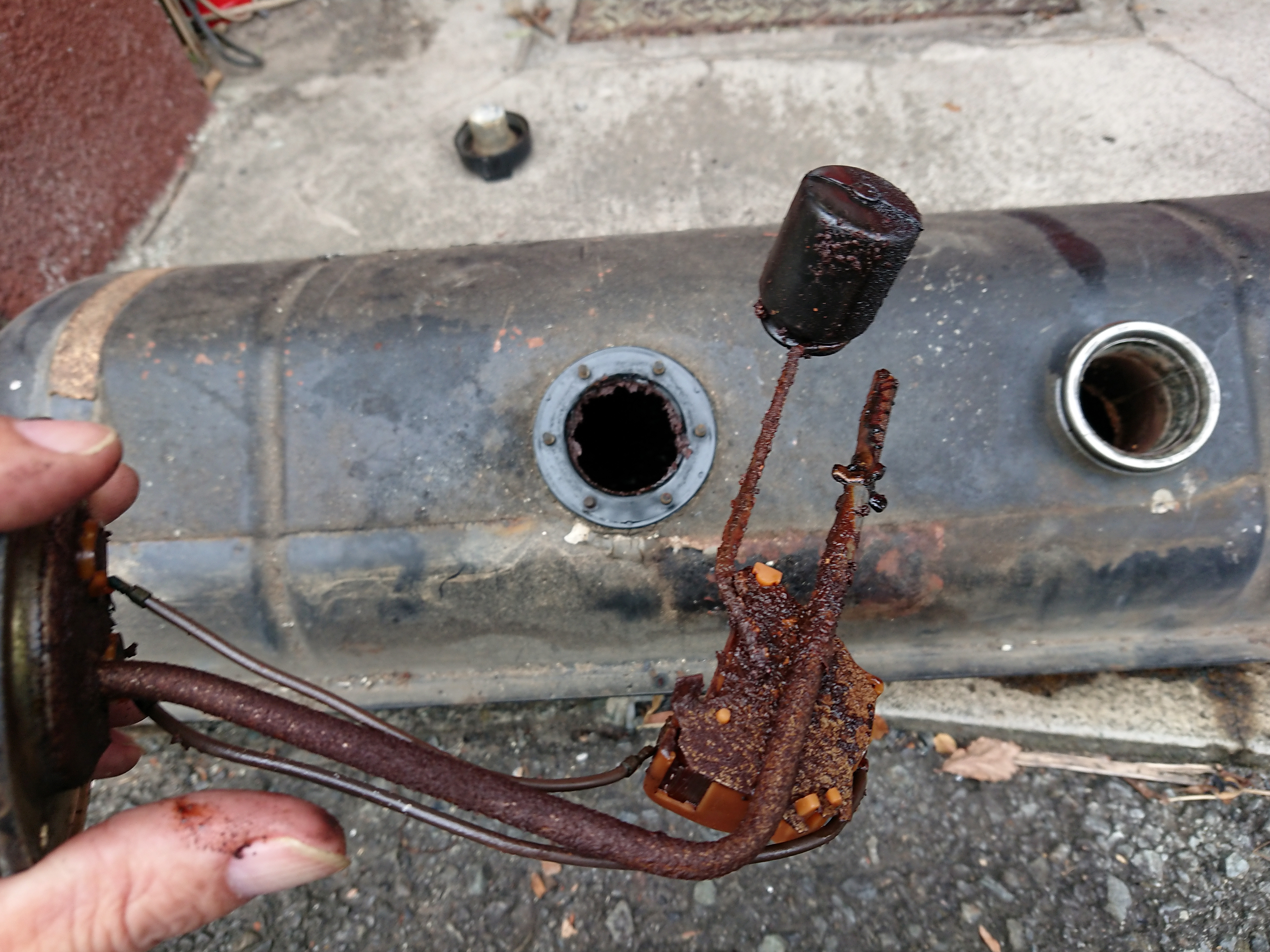 最新の錆取りケミカル剤を用いて 旧車の都市伝説 について検証してみた 外車王soken 自動車情報サイト 新車 中古車 Carview