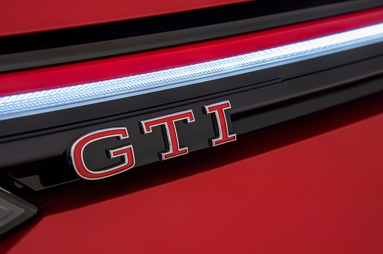 新型ゴルフの高性能モデルGTI、GTD、GTEの画像＆情報公開。ノーマルと大きく差別化されたデザイン