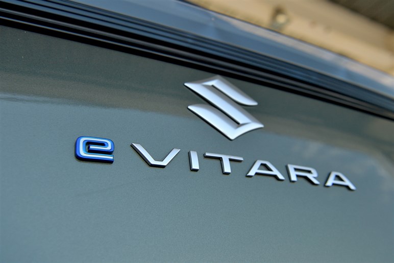 EVって重くて退屈？…そんな常識を覆すかもしれないスズキの新型「eビターラ」。注目の中身とは