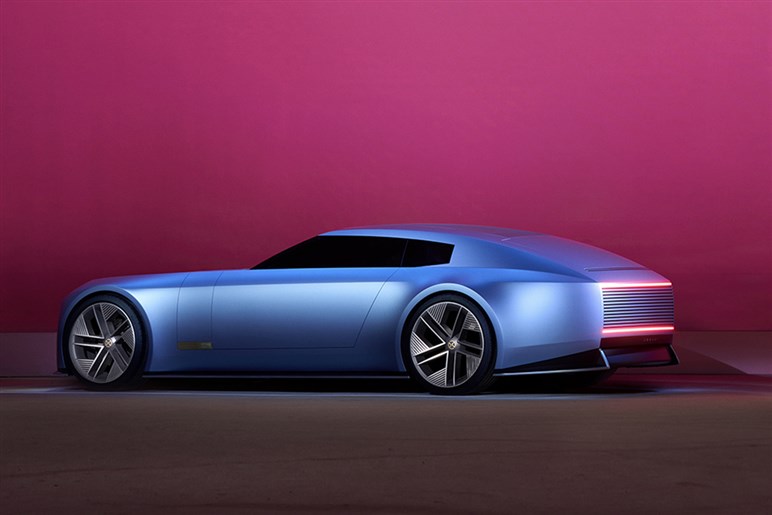 【航続800km＆全長5m超！】ジャガー最強の新型EVが開発進行中。ロールスやベントレーが覇権を握る“超高級市場”へ殴り込む