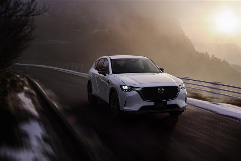 【公開前夜】新型「CX-5」一部公開にネットは大盛り上がり。ボディサイズ、デザイン、パワトレ…期待のポイントは？