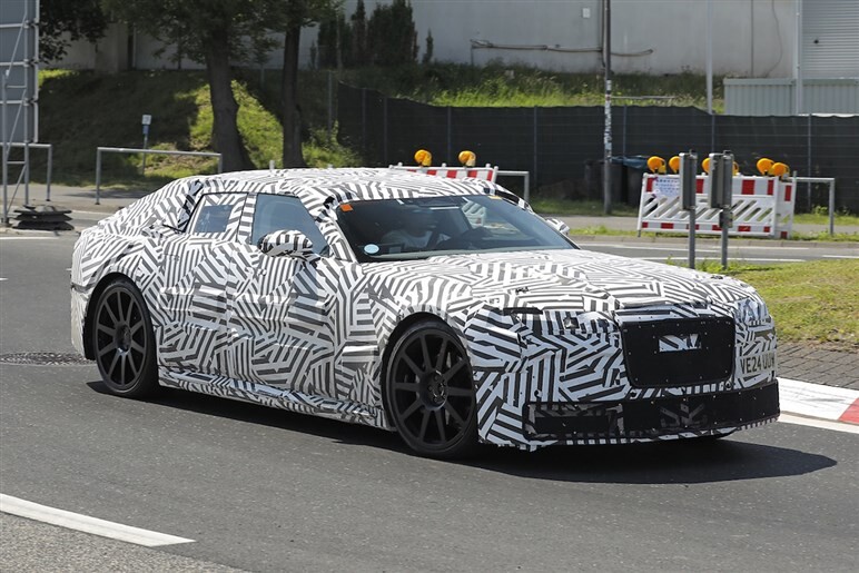 【航続800km＆全長5m超！】ジャガー最強の新型EVが開発進行中。ロールスやベントレーが覇権を握る“超高級市場”へ殴り込む