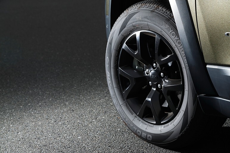 新型チェロキー初の限定車「ウォーリアー」が狙い目