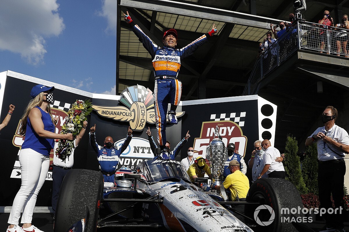 インディアナポリスで高らかにキマった インディ500制した佐藤琢磨の完璧な グリコポーズ の立役者は ファンとエアロスクリーン Motorsport Com 日本版 ヘッドライン 自動車情報サイト 新車 中古車 Carview