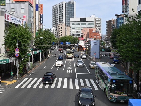 数少ない"まともな道" 東京都心から西へ伸びる「5本の主要道路」とは 各地でバイパス計画も進行中
