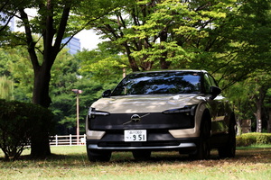 【ツインモーターの超速SUV】ボルボEX30にクロスカントリー登場！見た目以上のパフォーマンスとブランド力とは