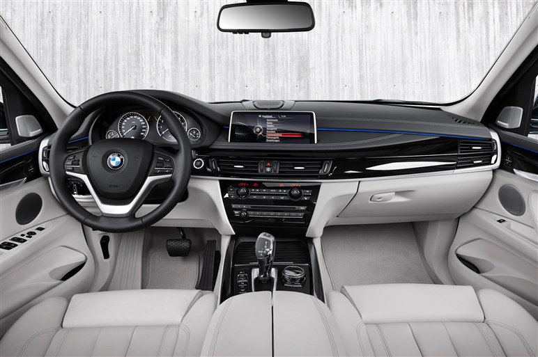 BMWコアブランド初のプラグインHEVを搭載したX5に超速試乗