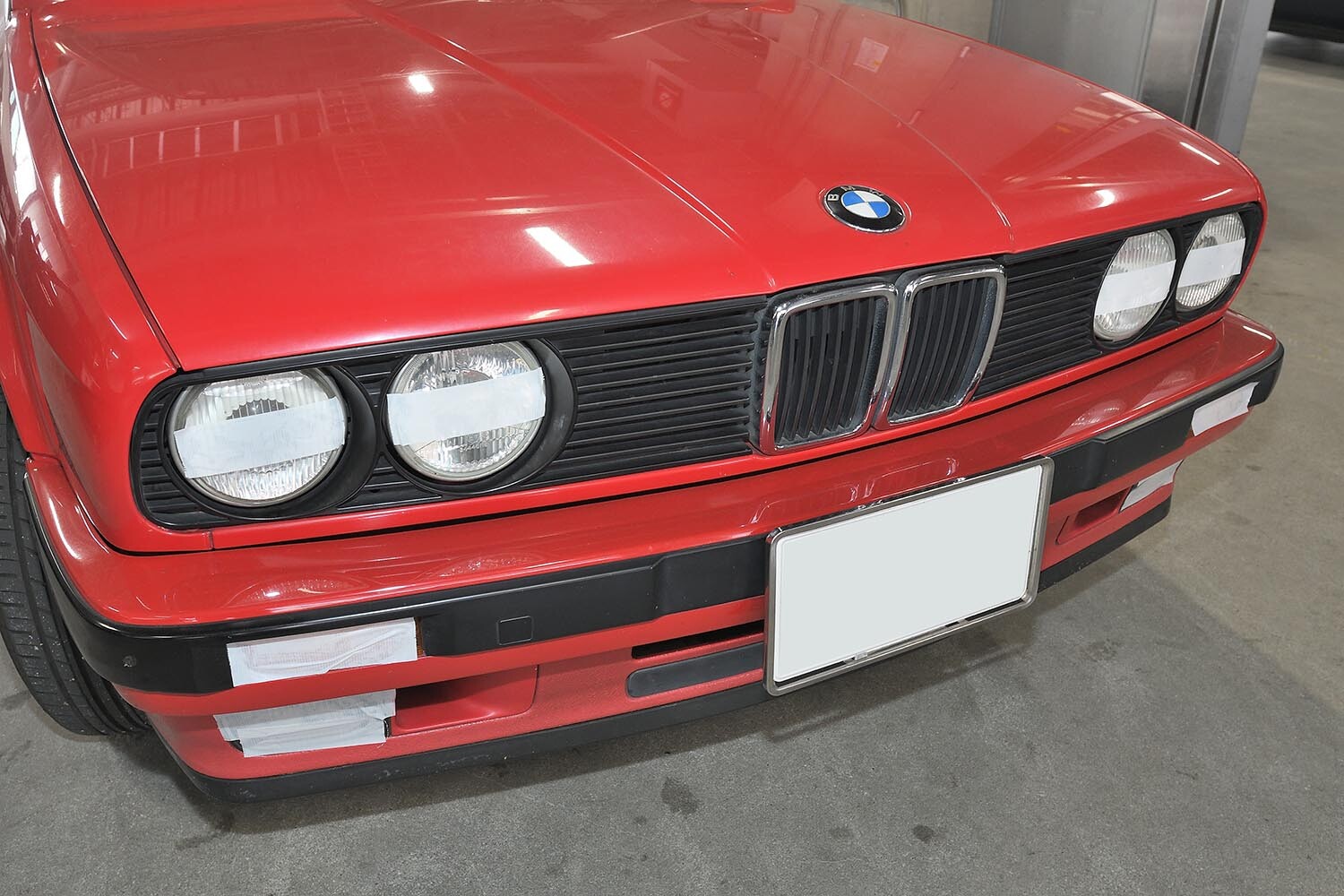 ちょいふるBMWを「エンジン／MT」換装で楽しむ！ 6連スロットルで味わうストレートシックスの魅力とは