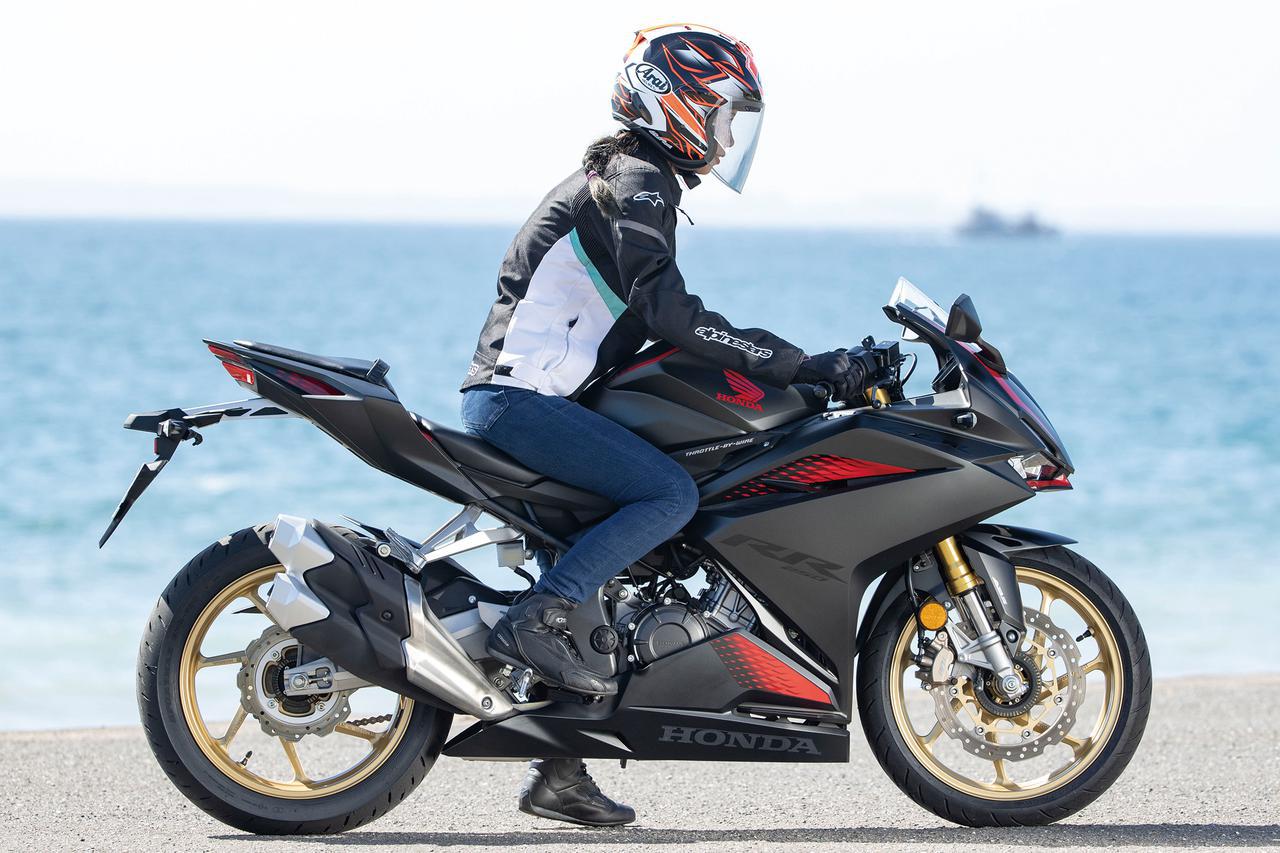 足つき タンデム 取り回し Cbr250rrとninja Zx 25rはどっちの方が扱いやすい 2気筒 Vs 4気筒 250ccスーパースポーツ対決 Webオートバイ 自動車情報サイト 新車 中古車 Carview