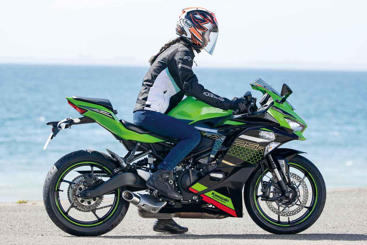 足つき タンデム 取り回し Cbr250rrとninja Zx 25rはどっちの方が扱いやすい 2気筒 Vs 4気筒 250ccスーパースポーツ対決 Webオートバイ 自動車情報サイト 新車 中古車 Carview