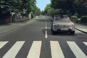 車内が”音楽の聖地”に一変!? ボルボ「EX90」にOTAアップデートが発表された「アビー・ロード・スタジオ・モード」とは？
