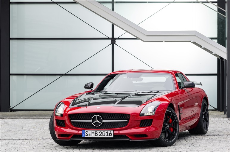 SLS AMG 最終仕様、マッチョなNA V8に別れ