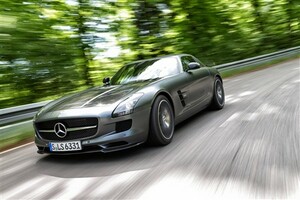 SLS AMG 最終仕様、マッチョなNA V8に別れ