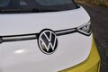 新型「ID.バズ」は“誰に向けたクルマ”？ 約900万円でも導入した理由をフォルクスワーゲンに聞いてみた