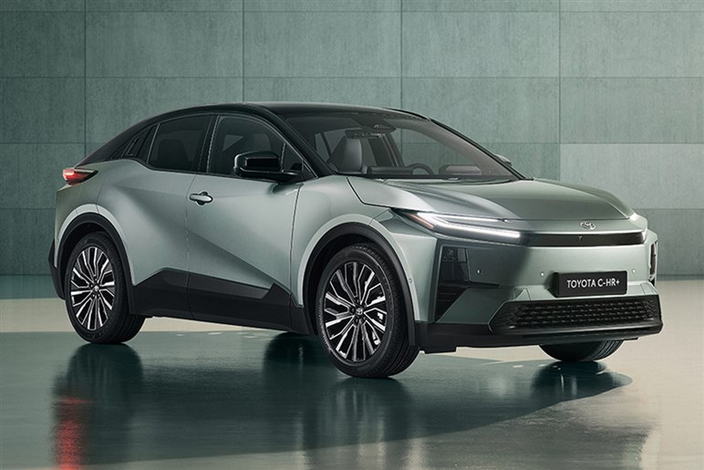 【揺れ動くEV】電動化の本気度に疑問符？ PHEVの航続距離を“あえて抑える”トヨタとヒョンデの真意とは