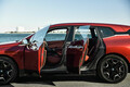 BMWの本格EV「iX」の予約受注が「BMWオンライン・ストア」で早くもスタート！