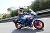 ベツモノ!?　シリーズ初のモデルチェンジに驚き　BMW Motorradのクロスオーバーモデル「F 900 XR」とは